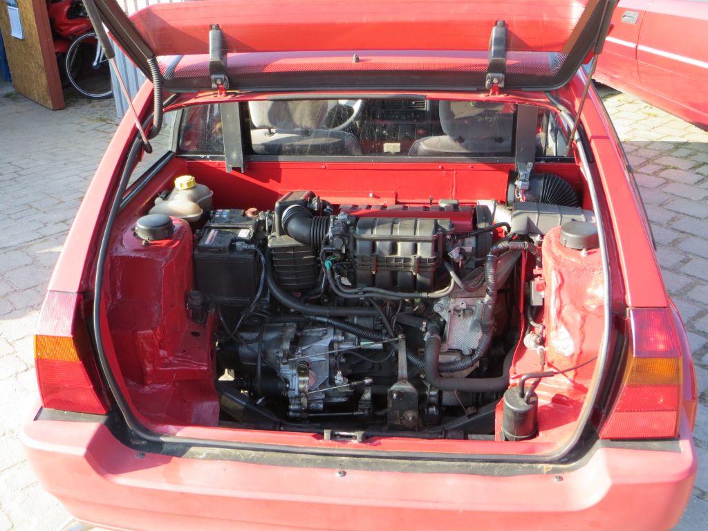 AX_16V_Motorraum.jpg