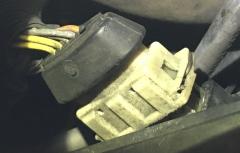 X2 Zentralstecker Scheinwerfer.jpg