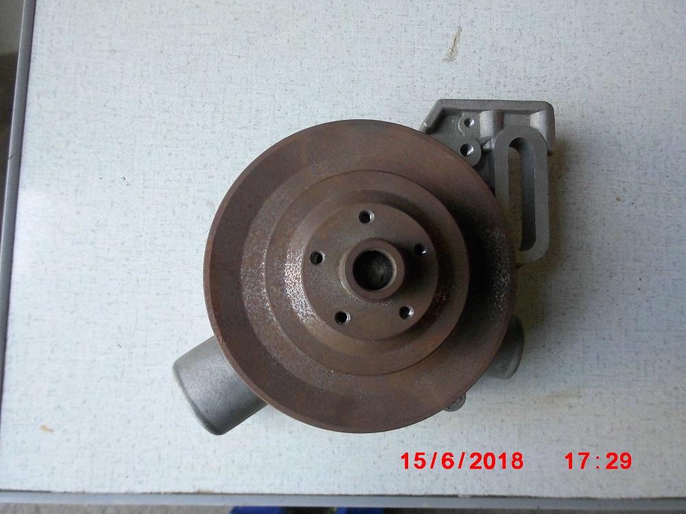 Biete ; Wasserpumpe für CX NOS, C25