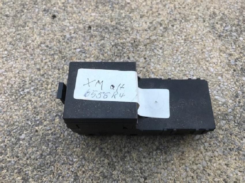 Biete : XM Stecker Gehäuse