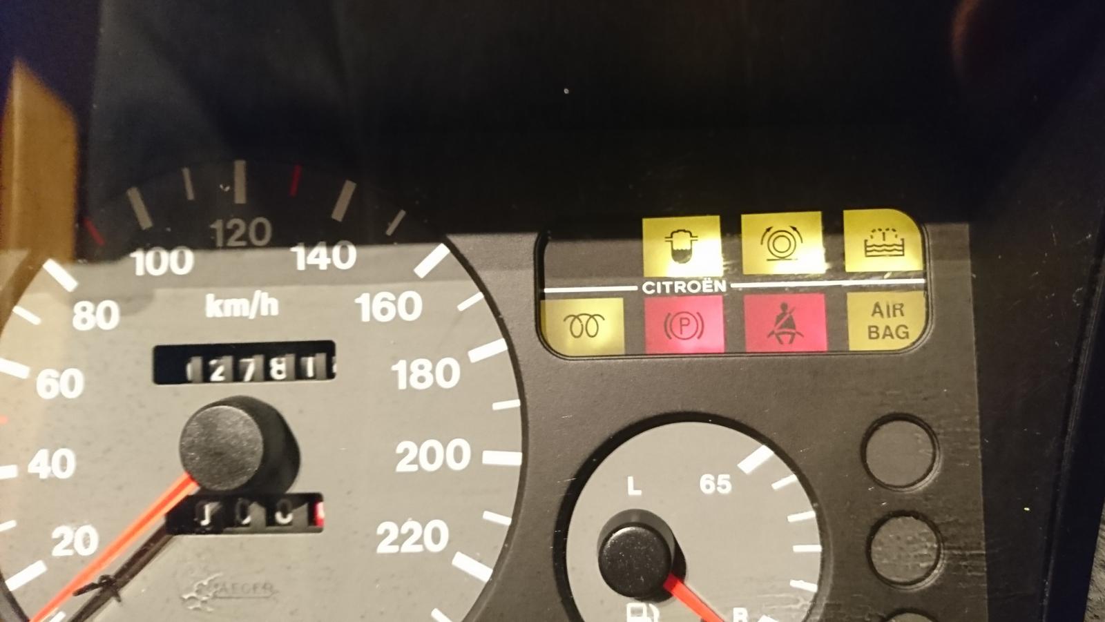 Cockpit.jpg.91b9d10514ac24f6f4a1c9bee095a463.jpg