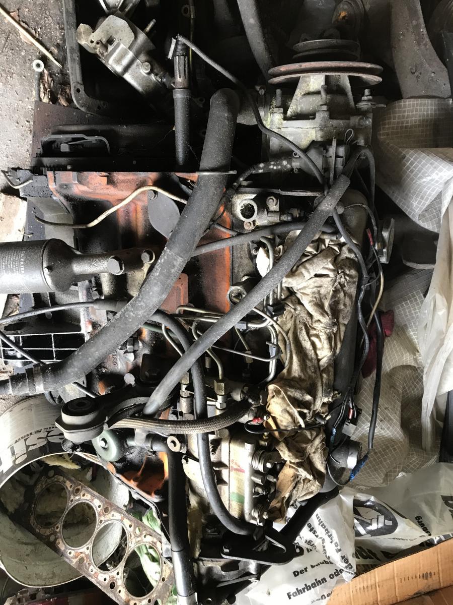 Biete : CX Diesel Motor mit Einspritzpumpe CAV und Anbauteile