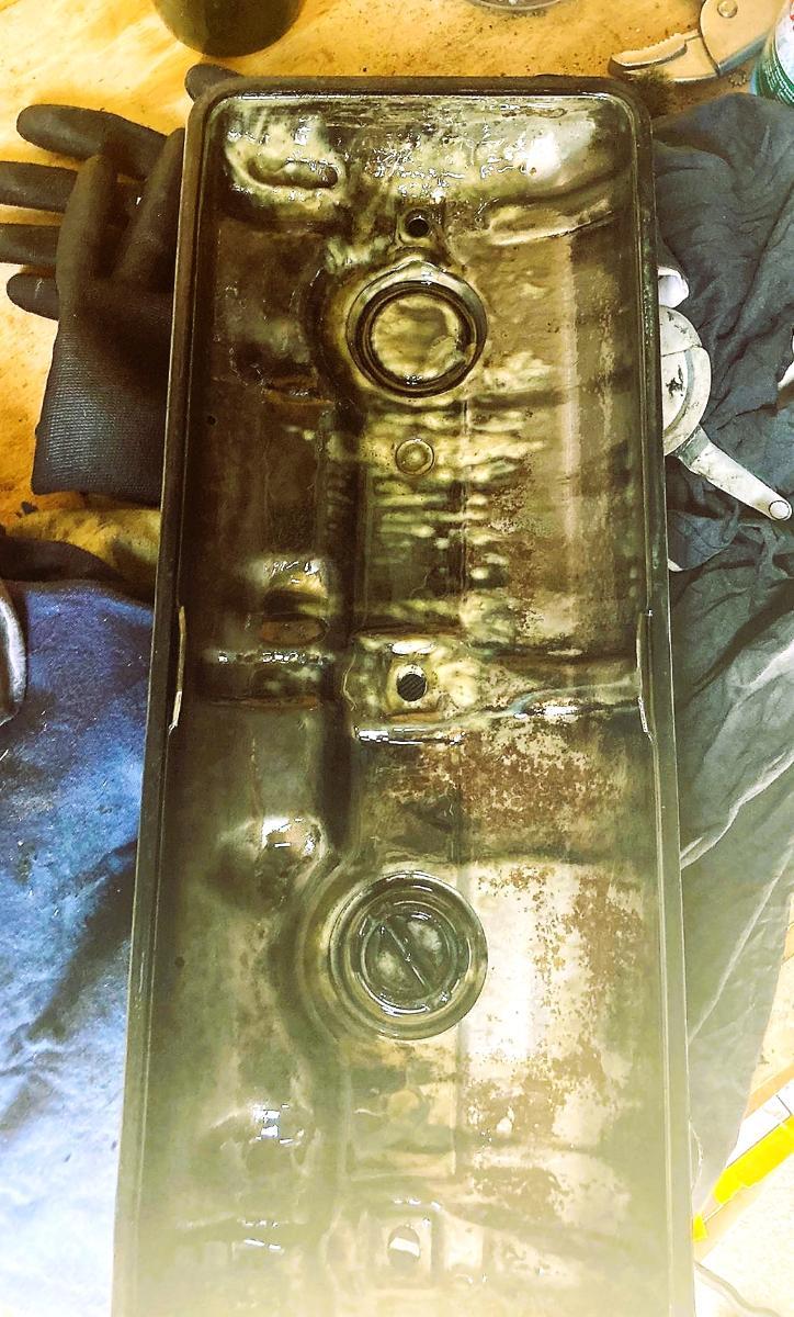 2024828276_Ventildeckel180322.jpg.a29cbe9d21bb003182f389444ed8ce4a.jpg