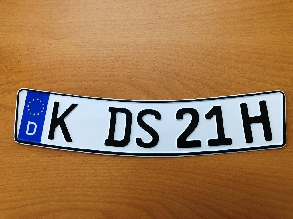 large.Gebogenes_Kennzeichen.JPG.d17cb0fe23779dddb7e103d769ddd91b.JPG