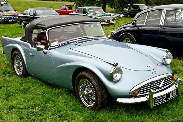 large.Daimler_SP250_1964_-_8044708029.jpg.89e920197a5eb36362c3bdda33d746e9.jpg