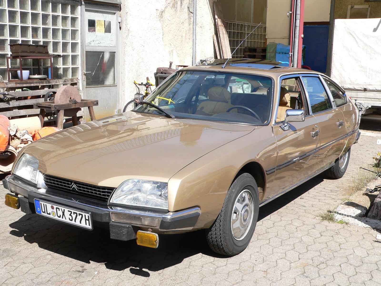 CitroenCX(14).jpg.2de5c6c6ace6cb7faf94eb0d907bd62d.jpg