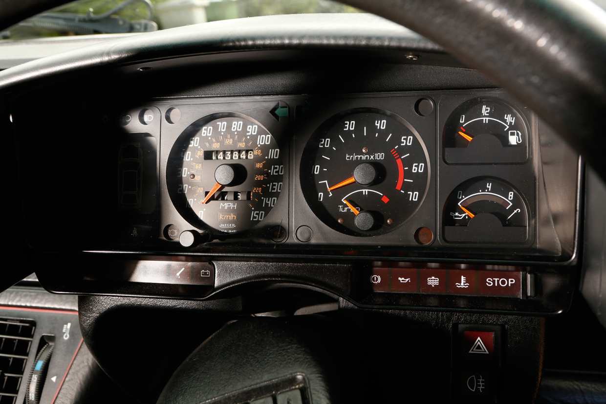 classic_and_sports_car_buyers_guide_citroen_CX_electrics.png.314298197edd0dd2570b6ba4b2349787.png