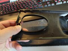 Bild2 (Plastikverkleidung der Frontscheibe)