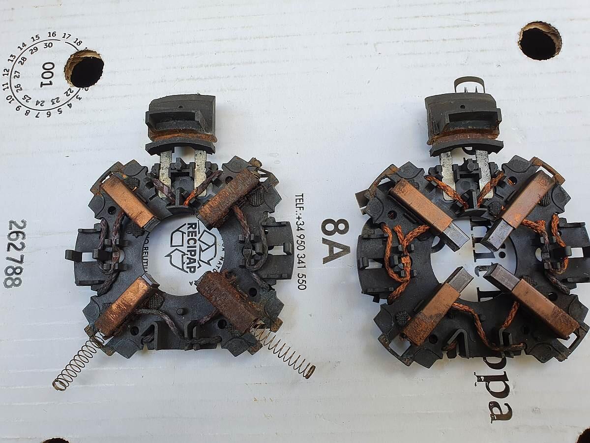 large.Xantia_Khlerventilator_2-Kohlenhalter.jpg.2a6ec14cb0cca61013a672daacfa6910.jpg