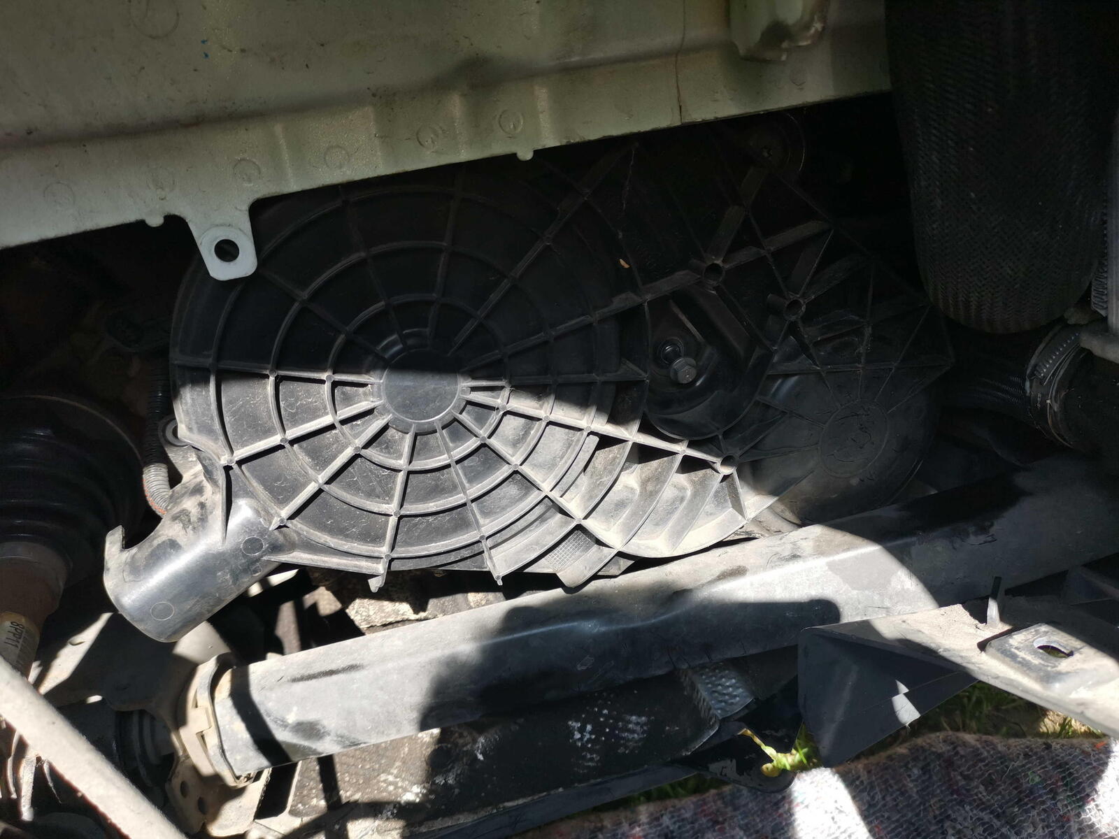 large.VerkleidungKeilrippenriemenCitroenGrandC4Picasso.jpg.e5285941adc268f905896bf85b0c706a.jpg