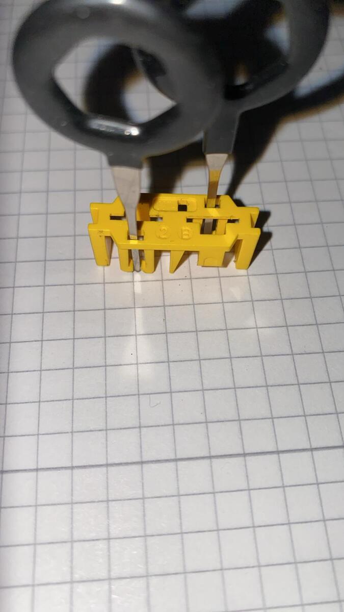 Citroen Lüfterstecker 003.jpg