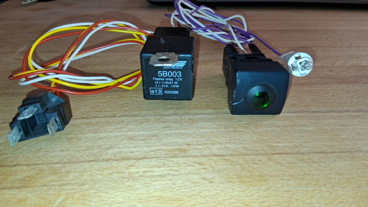 5B003 Flasher relay.jpg